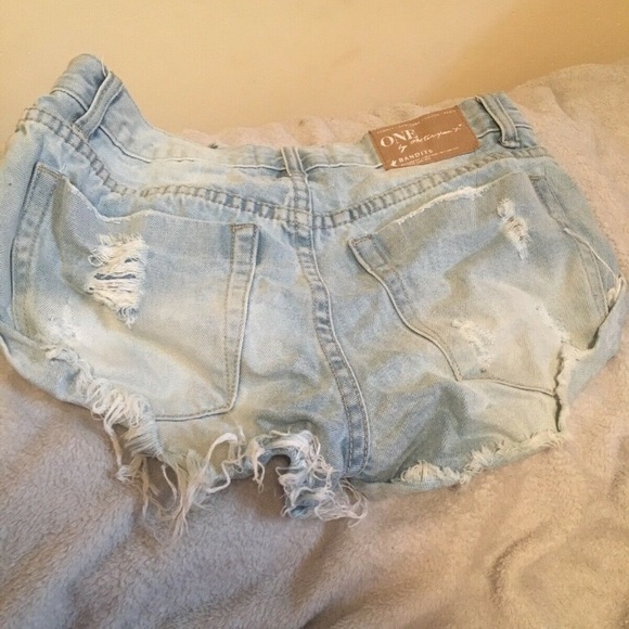 One teaspoon shorts 10/10 condition size 22 or 00 - Picture 2 of 6